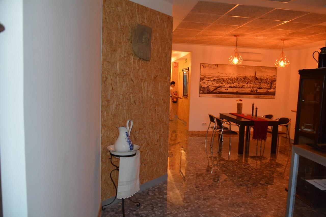 סנטיפונסה Italica Hostel מראה חיצוני תמונה